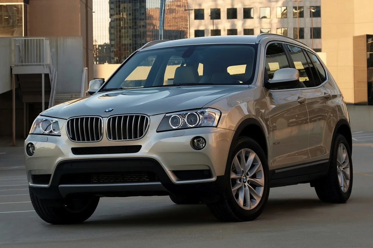 Bmw x3 xdrive20i базовая комплектация